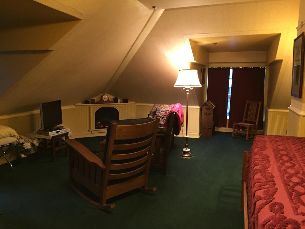 Alaska'S Capital Inn Bed And Breakfast (Adults Only) Juneau Room photo